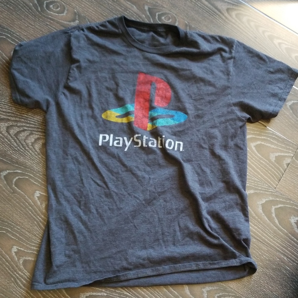 Mens PlayStation Shirt M✅ 3 marked items for $20✅
